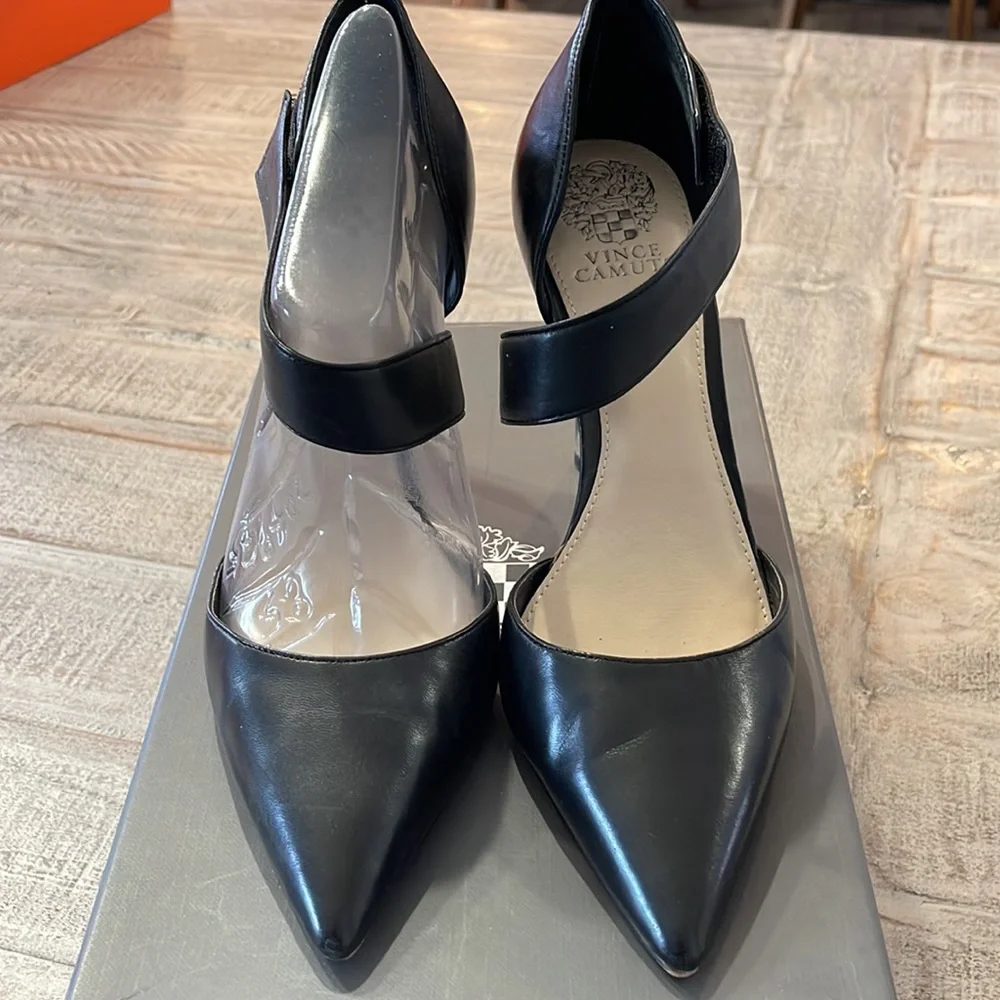 Vince Camuto Heel - Picture 3 of 9